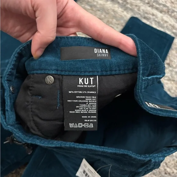 KUT From The Kloth Corduroy Diana Skinny Jeans Sz 0 NWTKUT Skinny Jeans NEW-